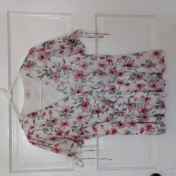 EMBER Women's Blouse Size M Short Sleeve Floral Print - Picture 3 of 10